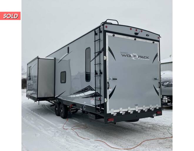 2021 Cherokee Wolf Pack Toy Hauler 365PACK16 Fifth Wheel at Hopper RV STOCK# 002493 Photo 4