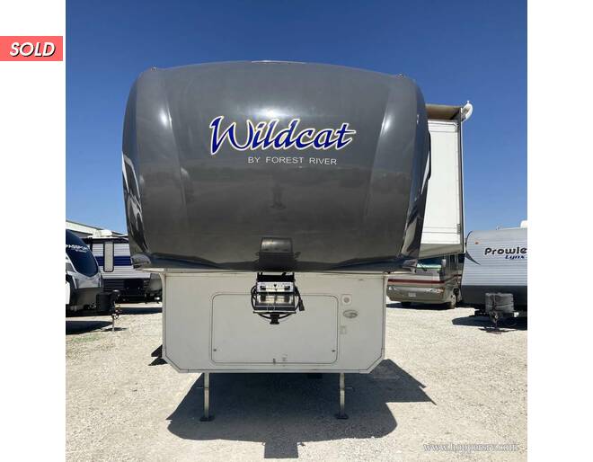 2014 Wildcat 327CK Fifth Wheel at Hopper RV STOCK# consignment 3 Photo 2