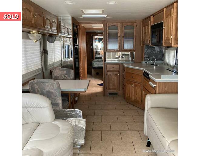 2003 Tiffin Motorhomes Phaeton Freightliner 38GH Class A at Hopper RV STOCK# Consignment3 Photo 8