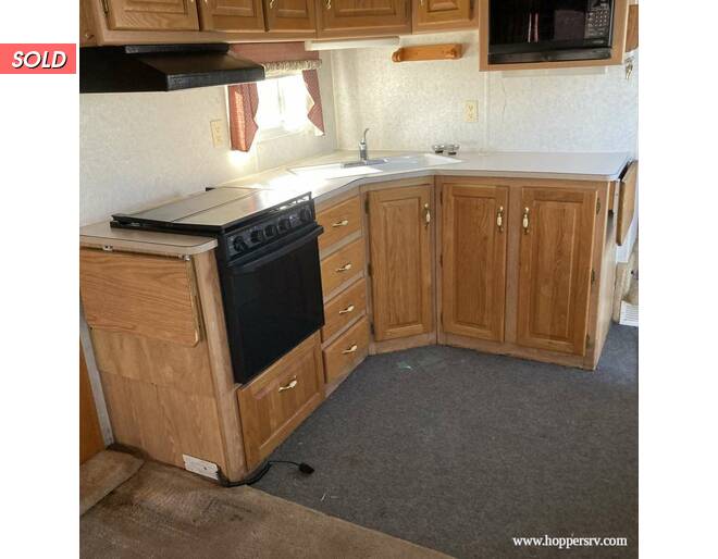 1999 Peterson Excel Classic 35 Fifth Wheel at Hopper RV STOCK# consignment5 Photo 16