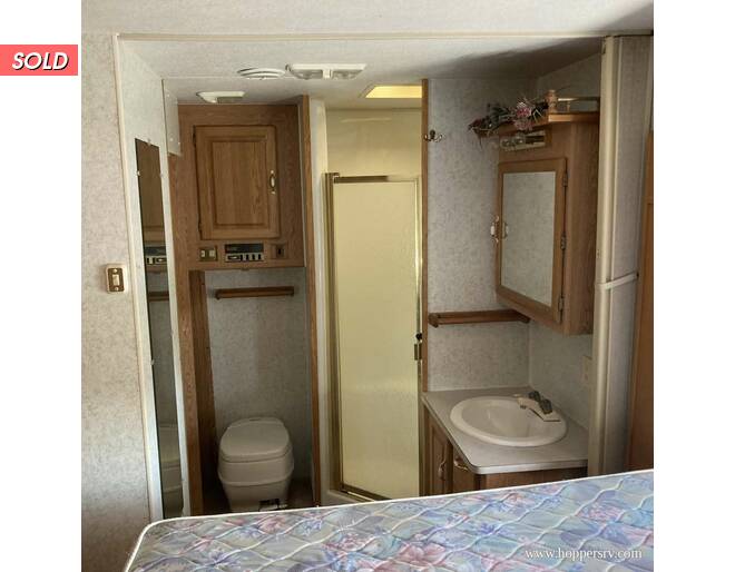 1999 Peterson Excel Classic 35 Fifth Wheel at Hopper RV STOCK# consignment5 Photo 24