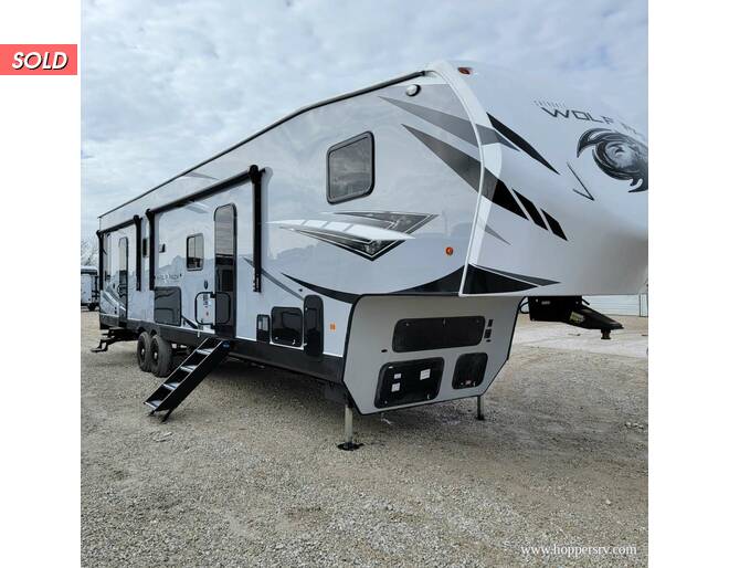 2022 Cherokee Wolf Pack Toy Hauler 365PACK16 Fifth Wheel at Hopper RV STOCK# 002776 Photo 2