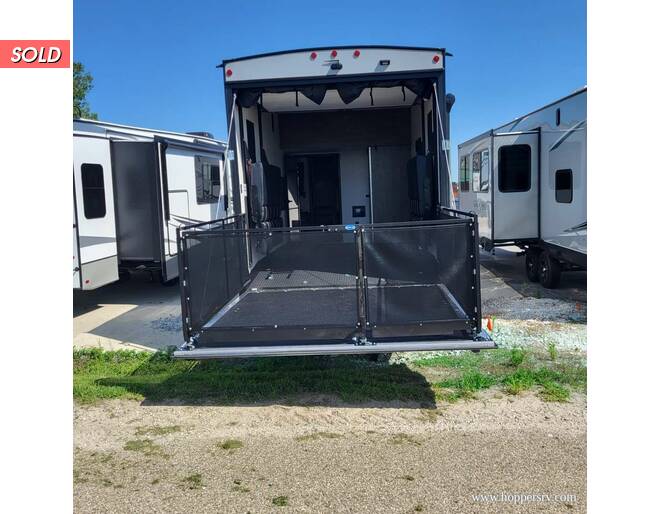 2022 Cherokee Wolf Pack Toy Hauler 365PACK16 Fifth Wheel at Hopper RV STOCK# 002831 Photo 35