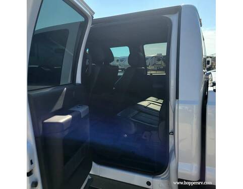 2016 Ford F350 LARIAT Crew Cab 4X4 Longbed Pickup Truck at Hopper RV STOCK# CONS16 Photo 8