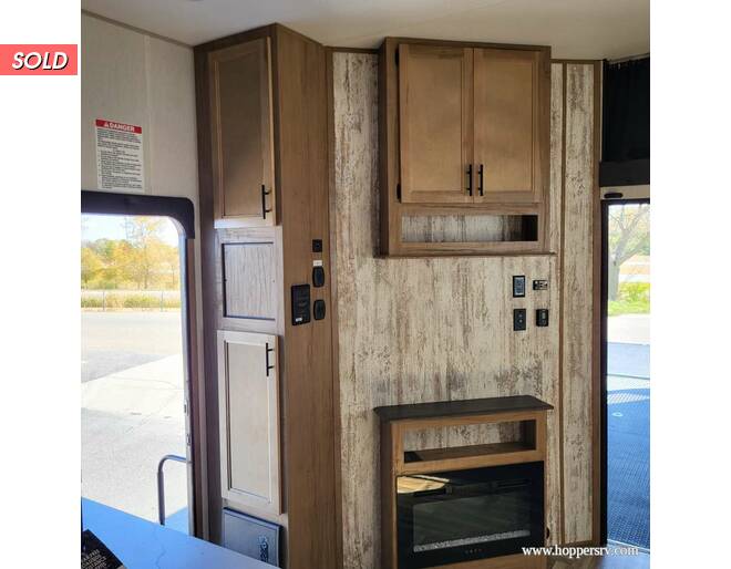 2023 Cherokee Wolf Pack 345PACK14.5 Fifth Wheel at Hopper RV STOCK# 002869 Photo 20