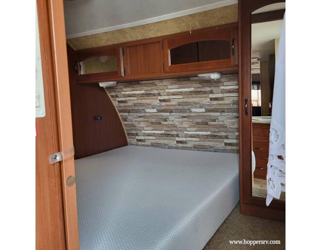 2010 Keystone Outback Sydney Edition 310BHS Travel Trailer at Hopper RV STOCK# consignment13 Photo 5