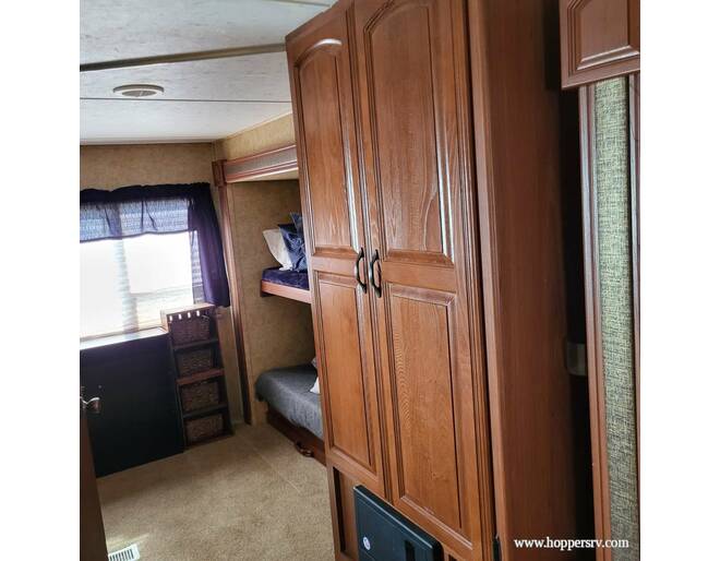 2010 Keystone Outback Sydney Edition 310BHS Travel Trailer at Hopper RV STOCK# consignment13 Photo 11
