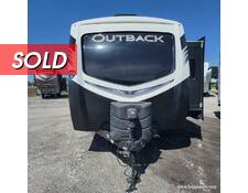 2020 Keystone Outback 330RL traveltrai at Hopper RV STOCK# 003114
